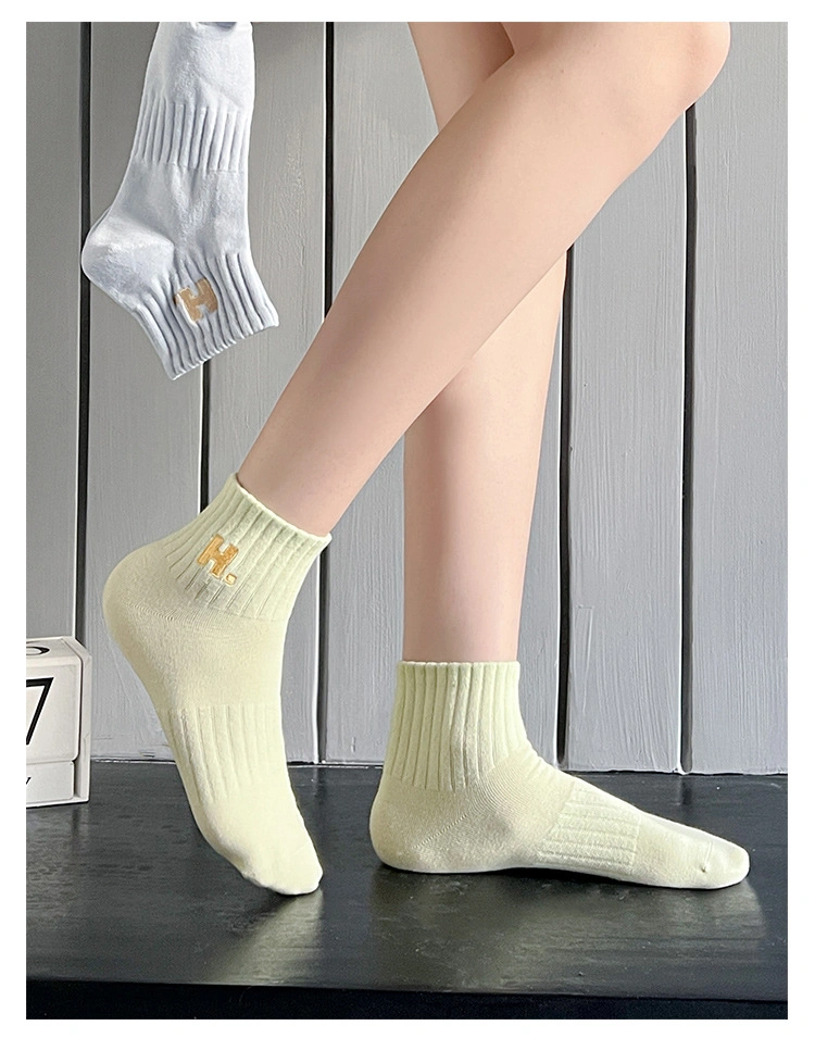 Woven Custom Womens Embroidered Logo Socks Women Fashion Colorful Crew Dress Socks